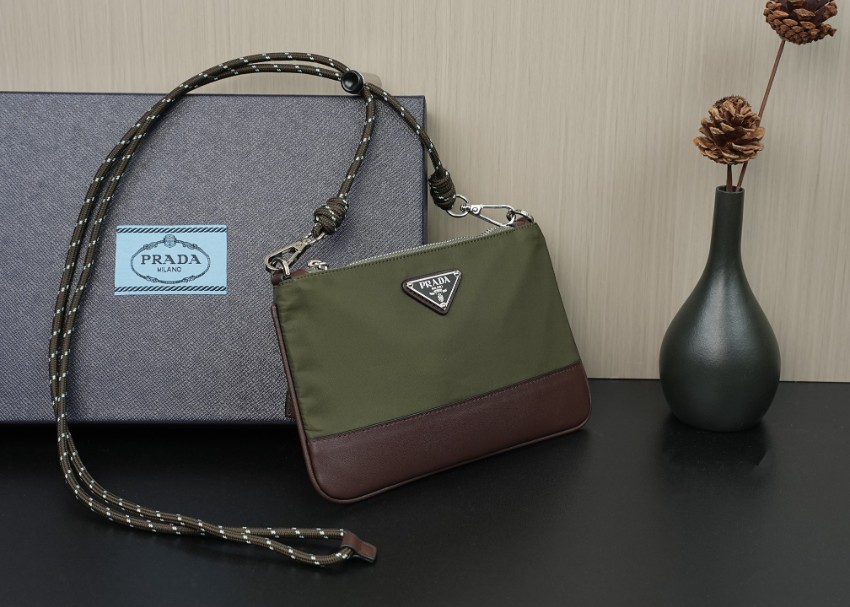 プラダ ナイロン ショルダーバッグ ブランド コピー 2026新作 高再現度 精密ディテール 本革使用 安心サイト 追跡可能_1