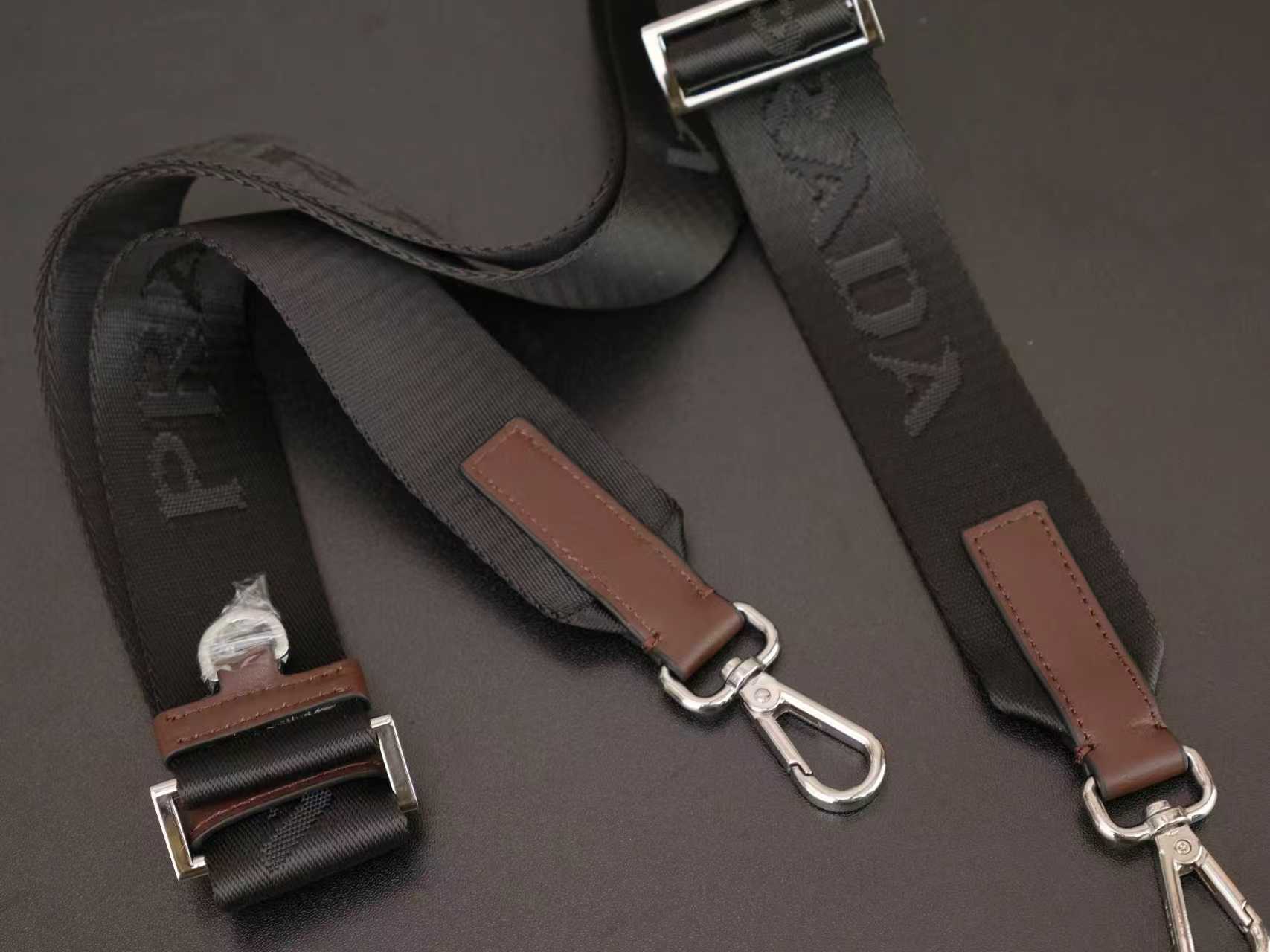 プラダ ナイロン ミニ バケットバッグ 激安屋口コミ 2026新作 高再現度 精密ディテール 本革使用 安心サイト 発送保証_6