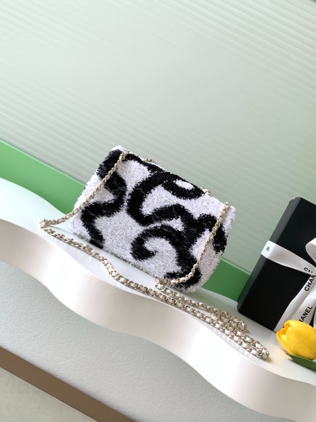 CHANEL2025116 (2).jpg