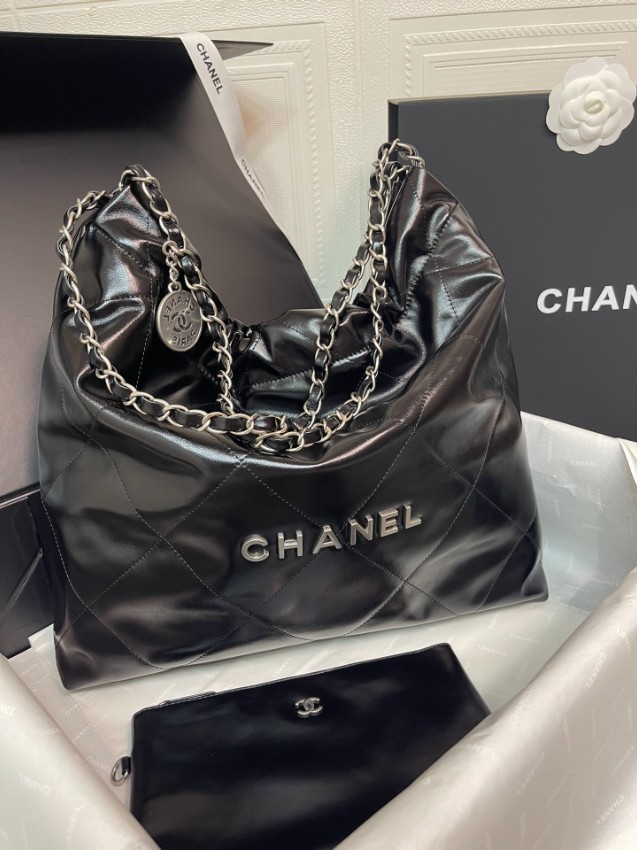 シャネル 激安 2026新作 定番チェーンショルダーバッグ 高評価 口コミ多数 高再現度 高級感仕上げ 丁寧な縫製 安心サイト 実店舗運営_1