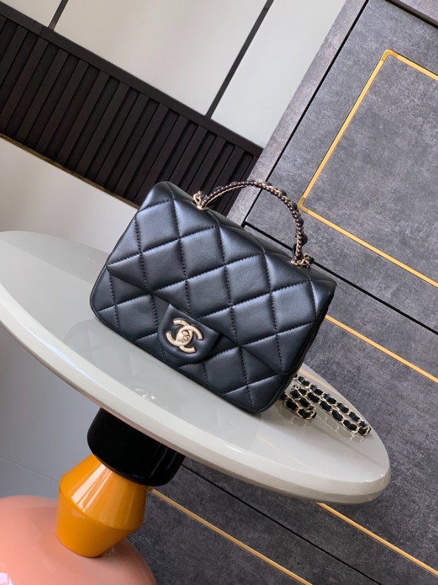 シャネル 格安 2026新作 定番トップハンドルバッグ 高評価 口コミ多数 高再現度 高級感仕上げ 丁寧な縫製 安心サイト 実店舗運営_1