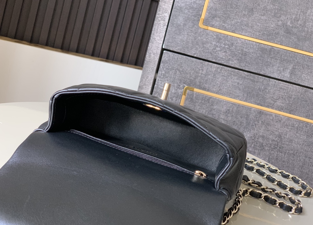 シャネル 格安 2026新作 定番トップハンドルバッグ 高評価 口コミ多数 高再現度 高級感仕上げ 丁寧な縫製 安心サイト 実店舗運営_6
