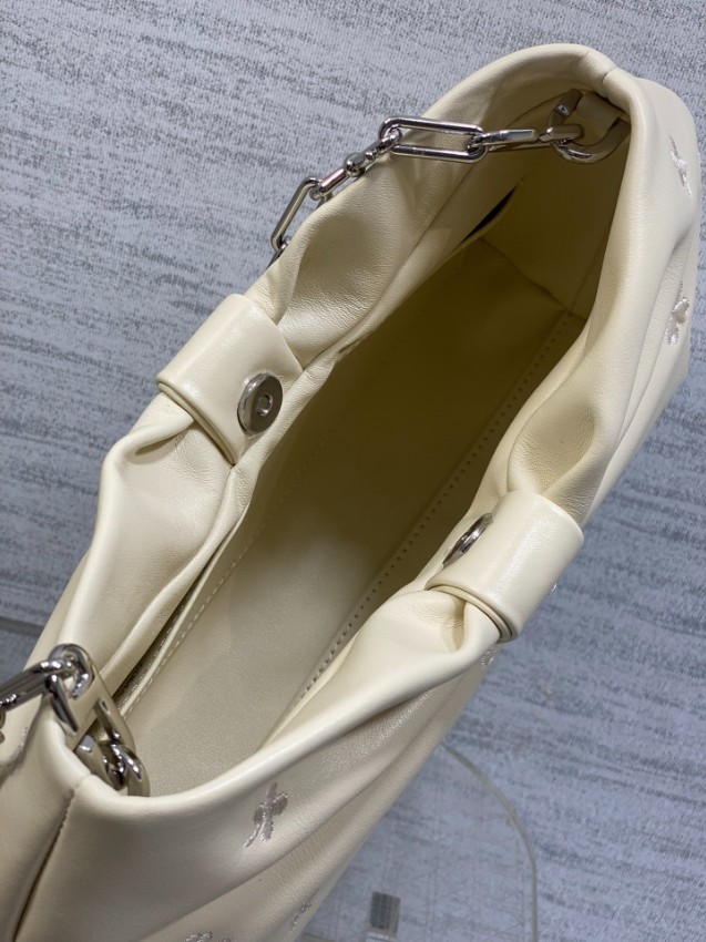 ディオール リボンモチーフチェーンバッグ 2026新作 アイボリー刺繍 定番モデル 高再現度偽物 高品質本革使用 安心サイト 精密ディテール 数量限定入荷_7