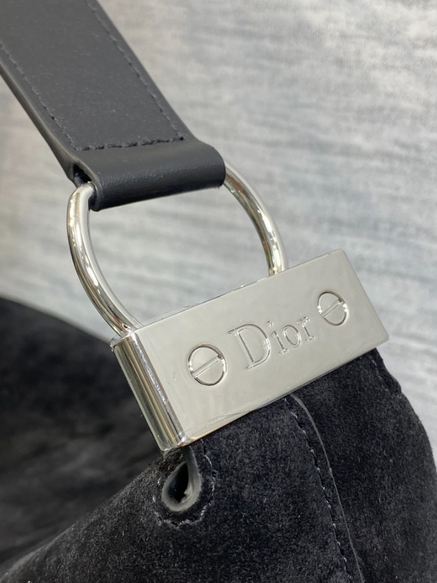 ディオール スエード調ショルダーバッグ 2026新作 ブラック 定番モデル 高再現度n級 高品質本革使用 精密ディテール 安心取引_7
