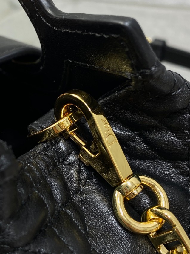 ディオール レディディオール ミニキルティングハンドバッグ 2026新作 ブラック 定番モデル 高再現度格安 高品質本革使用 精密ディテール 安心取引_8