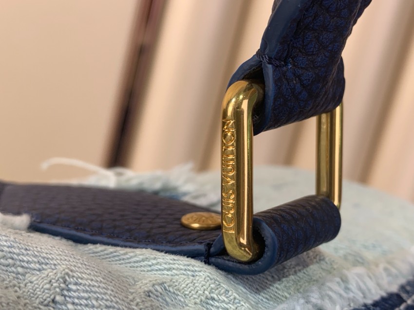 ルイ・ヴィトン 2026新作 定番モデル 高再現度 激安 スピーディ バンドリエール デニム 高品質本革使用 精密ディテール 安心サイト 追跡可能 発送保証_7