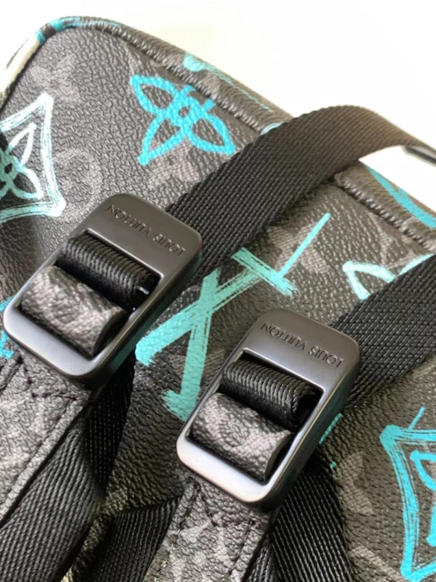 ルイ・ヴィトン 2026新作 定番モデル 高再現度 優良サイト ディスカバリー バックパック グラフィティ 高品質素材使用 精密ディテール 安心サイト 追跡可能_8