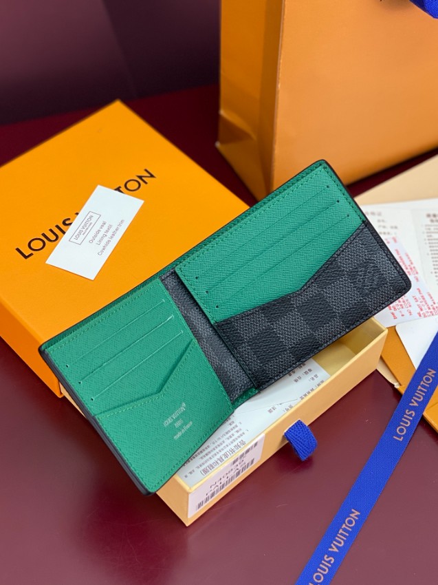 ルイ・ヴィトン 2026新作 定番モデル 高再現度 激安屋口コミ ダミエ グラフィット 二つ折り財布 正確な刻印 精密ディテール 高品質本革使用 安心サイト_5