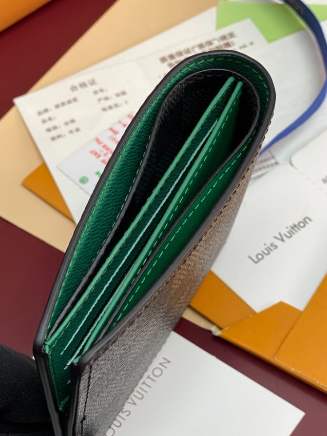 ルイ・ヴィトン 2026新作 定番モデル 高再現度 激安屋口コミ ダミエ グラフィット 二つ折り財布 正確な刻印 精密ディテール 高品質本革使用 安心サイト_6