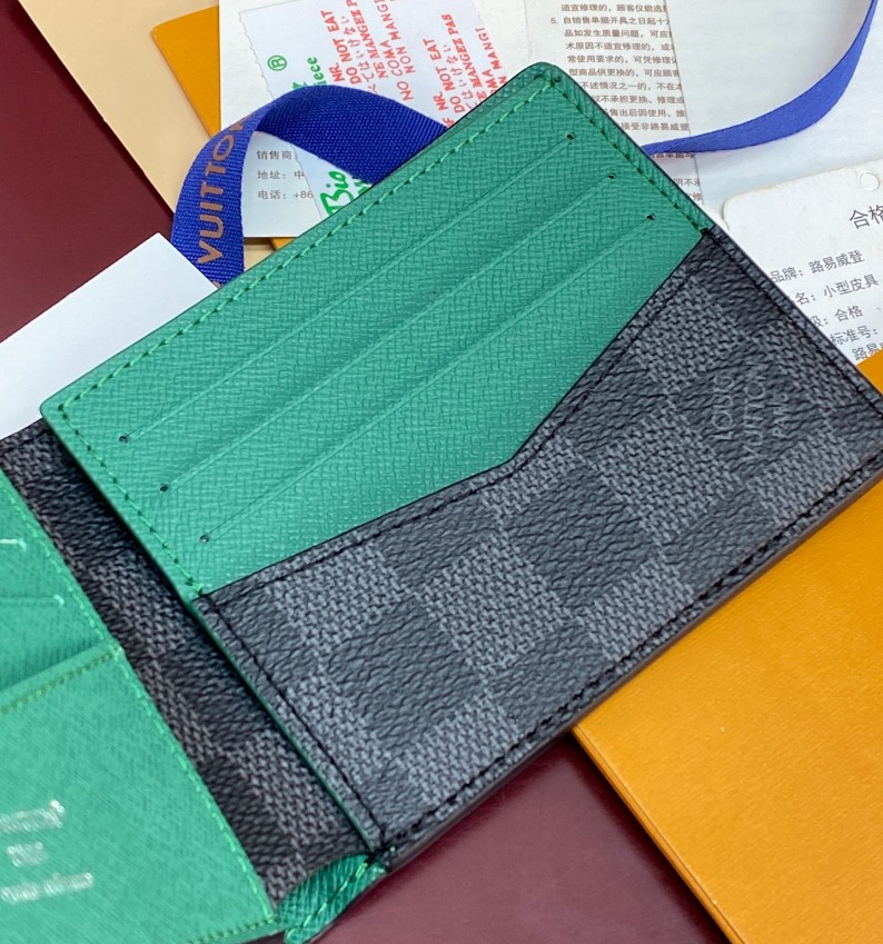 ルイ・ヴィトン 2026新作 定番モデル 高再現度 激安屋口コミ ダミエ グラフィット 二つ折り財布 正確な刻印 精密ディテール 高品質本革使用 安心サイト_7