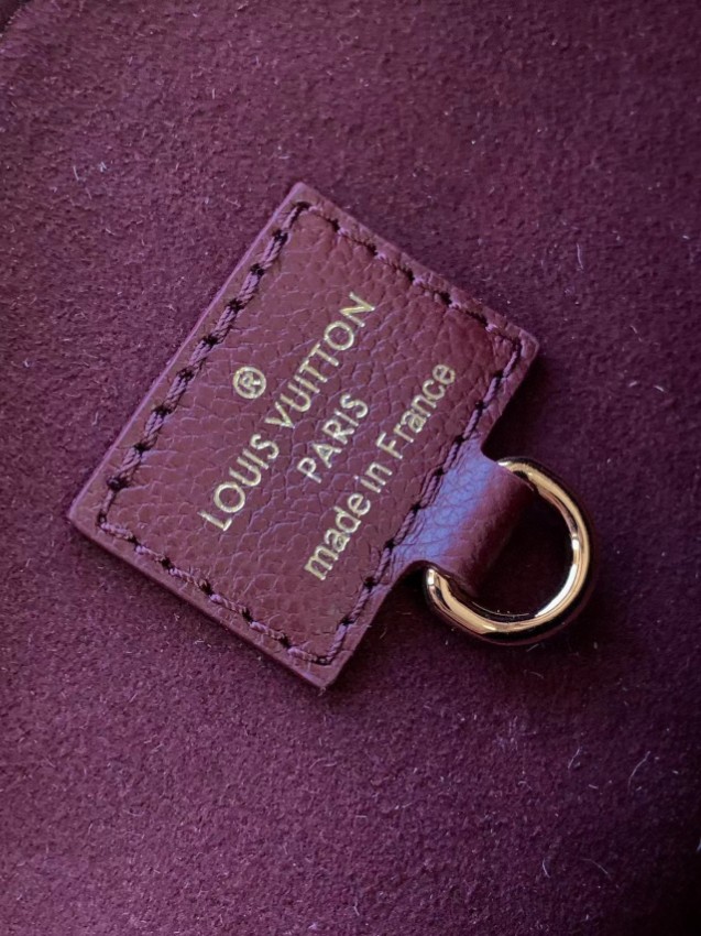 ルイ・ヴィトン 2026新作 定番 ボルドーエンボスショルダーバッグ 優良サイト 高再現度 本革使用 正確な刻印 精密ディテール 高級感仕上げ 安心サイト_9