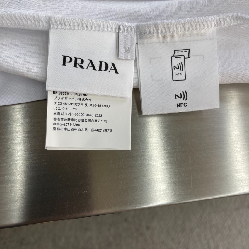 プラダ ナイロンポケット Tシャツ n級 2026新作 通気 男女兼用 高評価 安心サイト 実店舗運営 発送保証 精密ディテール_8