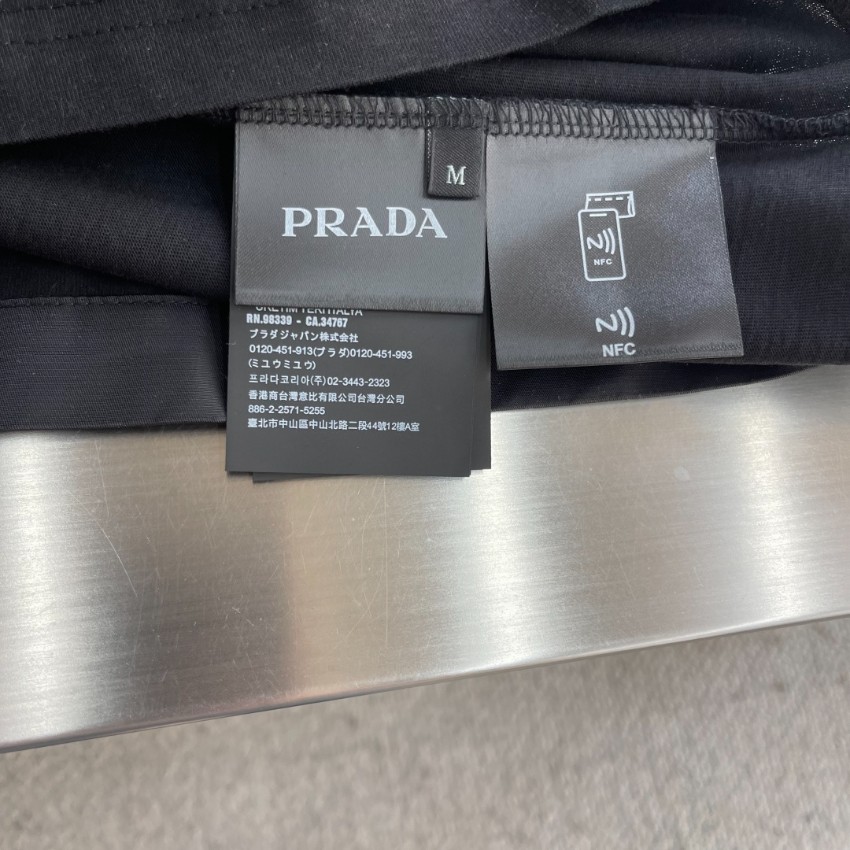 プラダ ナイロンポケット Tシャツ 偽物 2026新作 通気 男女兼用 高品質 安心サイト 実店舗運営 発送保証 精密ディテール_8
