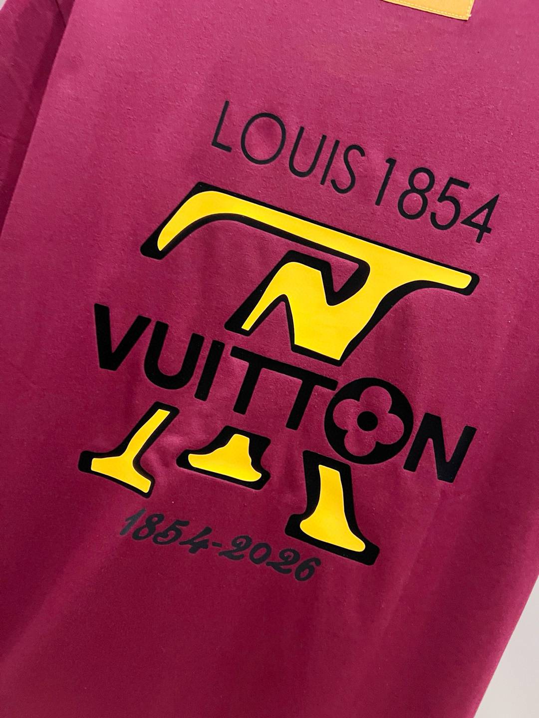 ルイ・ヴィトン Tシャツ コピー 2026新作 高再現度 上質感 シンプルデザイン 通気 快適な着心地 丁寧な縫製 高品質 レビュー高リピ率_8