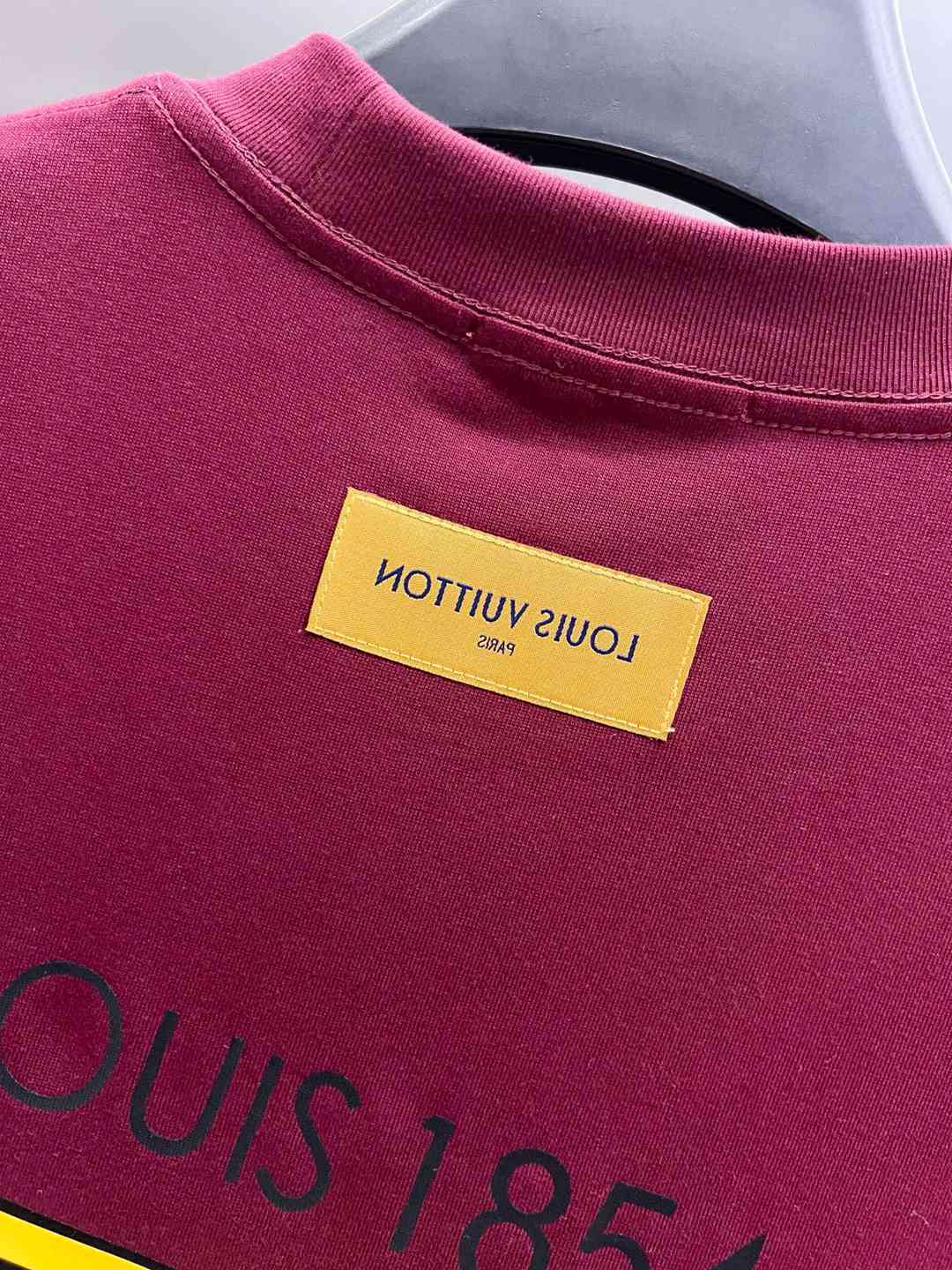 ルイ・ヴィトン Tシャツ コピー 2026新作 高再現度 上質感 シンプルデザイン 通気 快適な着心地 丁寧な縫製 高品質 レビュー高リピ率_9