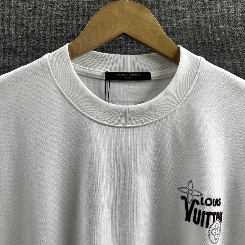 ルイヴィトン 2026新作 半袖Tシャツ コピー 高級レベル仕様 精密ディテール再現 品質管理徹底 安心の日本倉庫 通気 快適な着心地 男女兼用_3