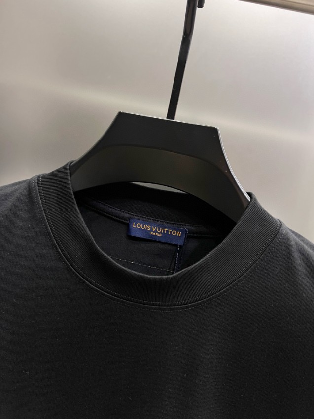 ルイヴィトン 2026新作 半袖Tシャツ n級 高再現度 圧倒的な再現度 精密ディテール 品質管理徹底 安心の日本倉庫 通気 快適な着心地 男女兼用_4