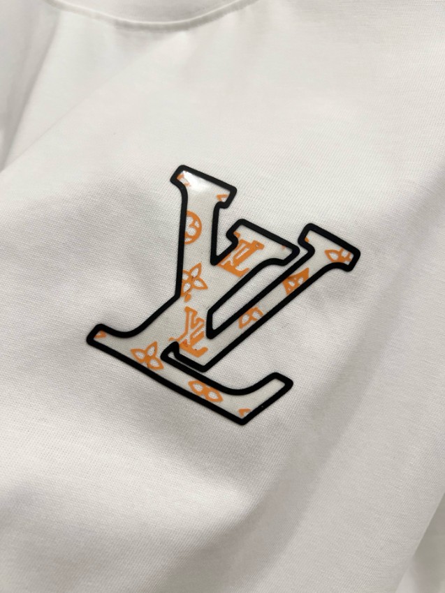 ルイヴィトン 2026新作 半袖Tシャツ 偽物 バレない再現度 高再現度 職人技術再現 品質管理徹底 安心の日本倉庫 通気 快適な着心地 男女兼用_8