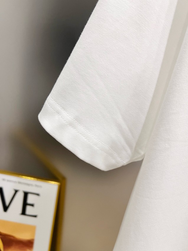 ルイヴィトン 2026新作 半袖Tシャツ 激安屋口コミ 高再現度 精密ディテール 品質管理徹底 安心の日本倉庫 即納対応 通気 快適な着心地 男女兼用_7