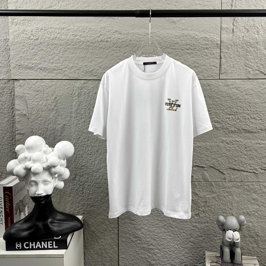 ルイヴィトン 2026新作 半袖Tシャツ コピー 安全通販 高再現度 職人技術再現 品質管理徹底 安心の日本倉庫 追跡可能 通気 快適な着心地 男女兼用_1