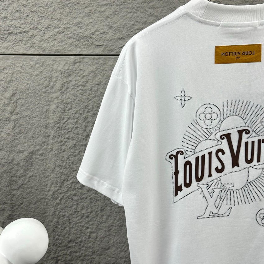 ルイヴィトン 2026新作 半袖Tシャツ 優良サイト 高再現度 高級レベル仕様 精密ディテール 品質管理徹底 安心の日本倉庫 追跡可能 通気 男女兼用_6
