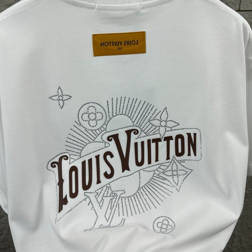 ルイヴィトン 2026新作 半袖Tシャツ 優良サイト 高再現度 高級レベル仕様 精密ディテール 品質管理徹底 安心の日本倉庫 追跡可能 通気 男女兼用_8