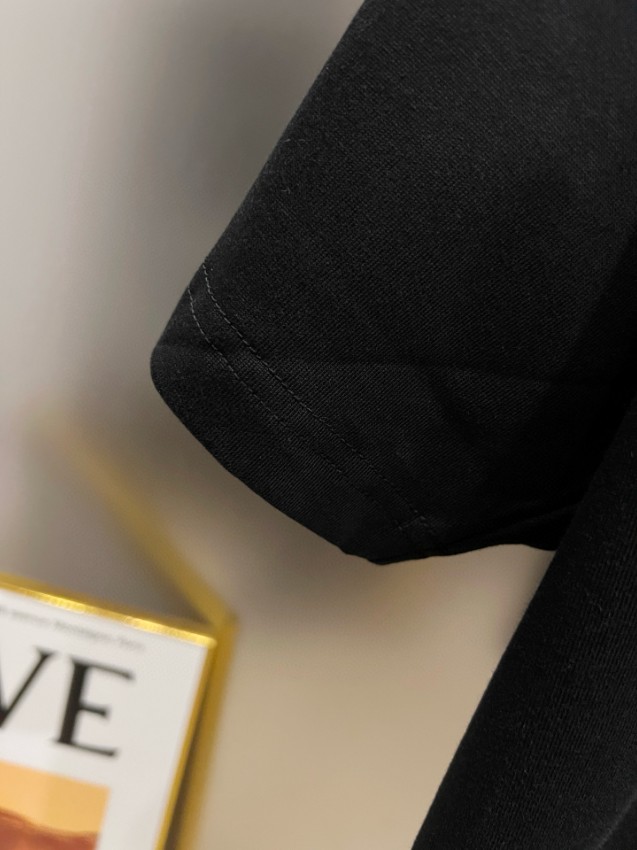 ルイヴィトン 2026新作 半袖Tシャツ コピー 高再現度 高級レベル仕様 精密ディテール 品質管理徹底 安心の日本倉庫 即納対応 通気 男女兼用_7