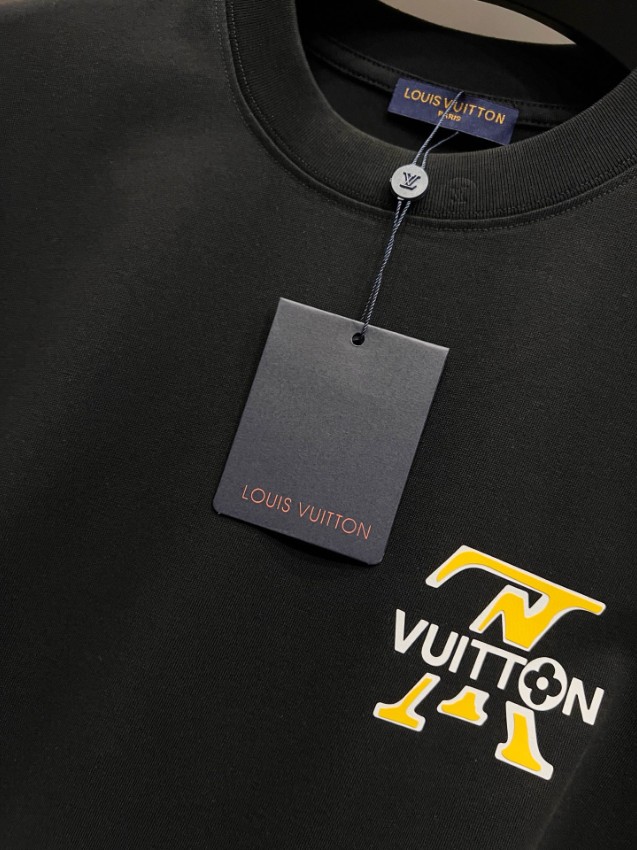 ルイヴィトン 2026新作 半袖Tシャツ コピー 高再現度 高級レベル仕様 精密ディテール 品質管理徹底 安心の日本倉庫 即納対応 通気 男女兼用_6
