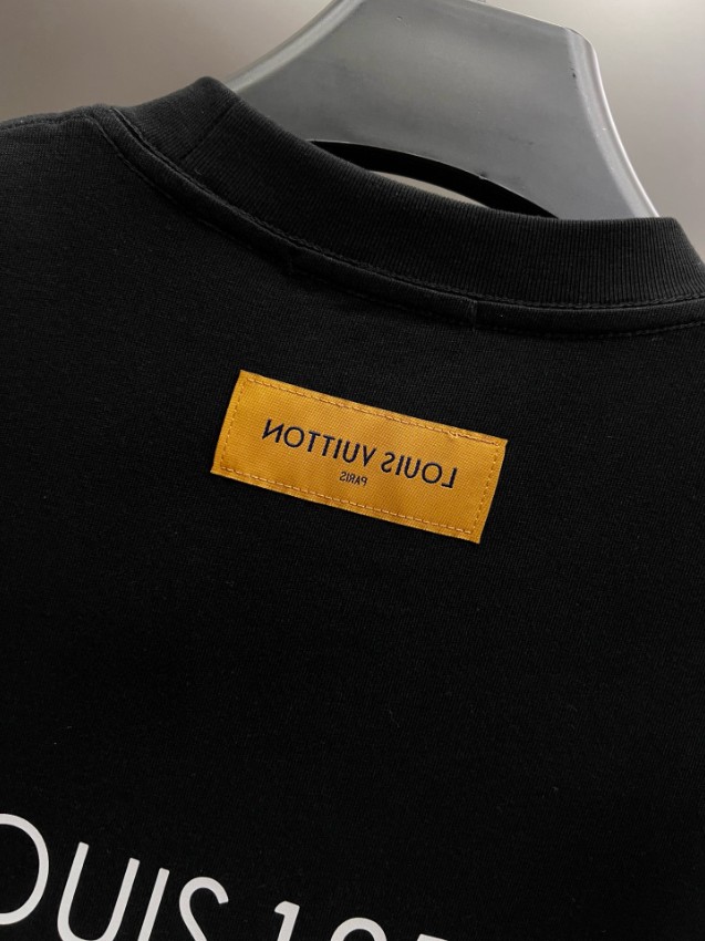 ルイヴィトン 2026新作 半袖Tシャツ コピー 高再現度 高級レベル仕様 精密ディテール 品質管理徹底 安心の日本倉庫 即納対応 通気 男女兼用_9