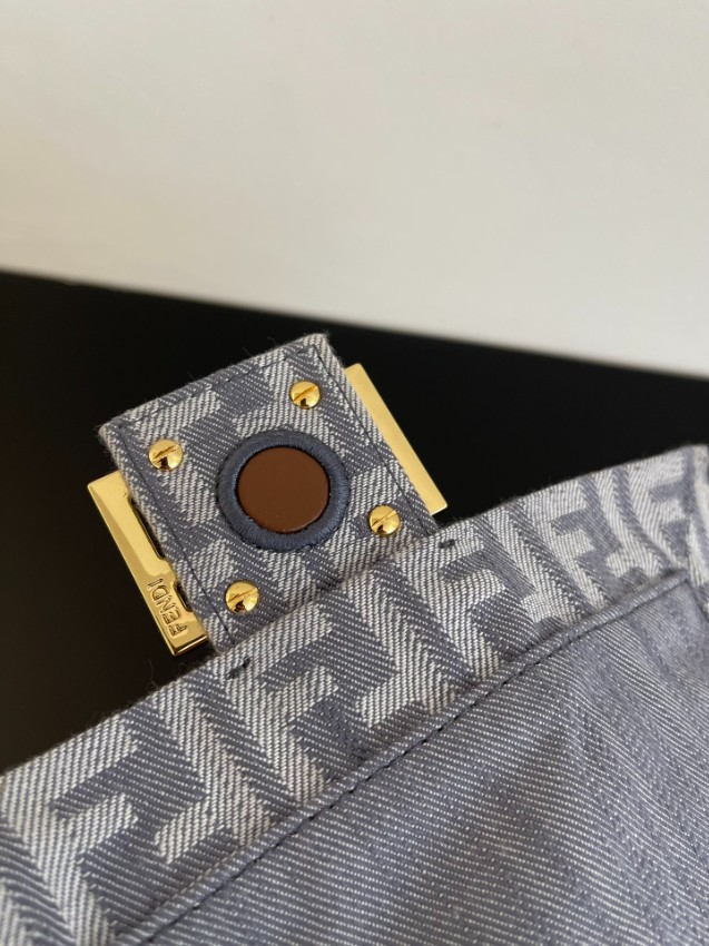 フェンディ 定番ズッカ柄チェーンショルダーバッグ 本物級コピー 上質感 丁寧な縫製 安心サイト 実店舗運営 長年の実績 高評価レビュー高リピ率_7