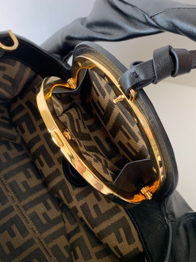 フェンディ 2026新作 レザーワンショルダーバッグ 本物級コピー 高級レベル仕様 安心サイト 実店舗運営 精密ディテール 即納対応_4