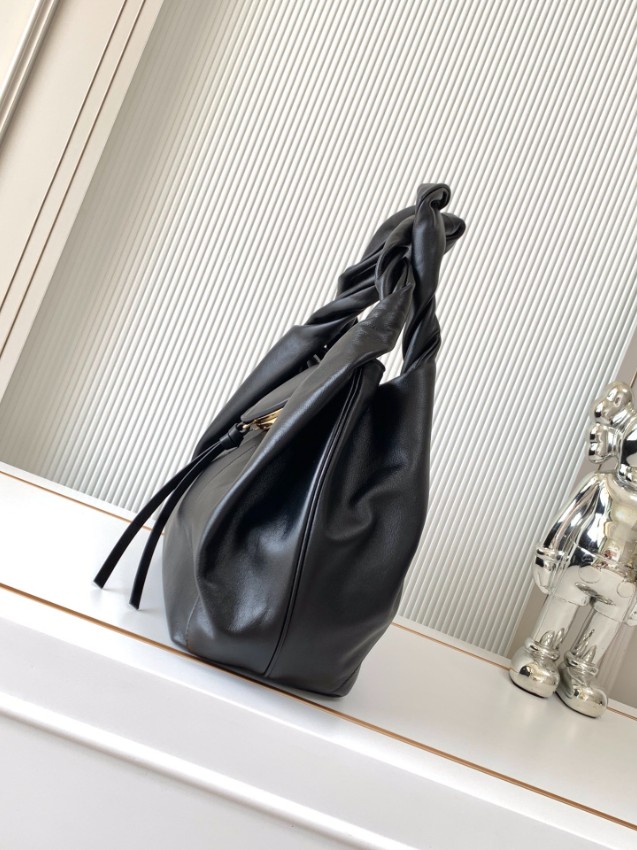 フェンディ 2026新作 レザーワンショルダーバッグ 本物級コピー 高級レベル仕様 安心サイト 実店舗運営 精密ディテール 即納対応_3