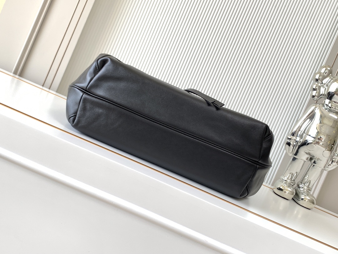 フェンディ 2026新作 レザーワンショルダーバッグ 本物級コピー 高級レベル仕様 安心サイト 実店舗運営 精密ディテール 即納対応_5