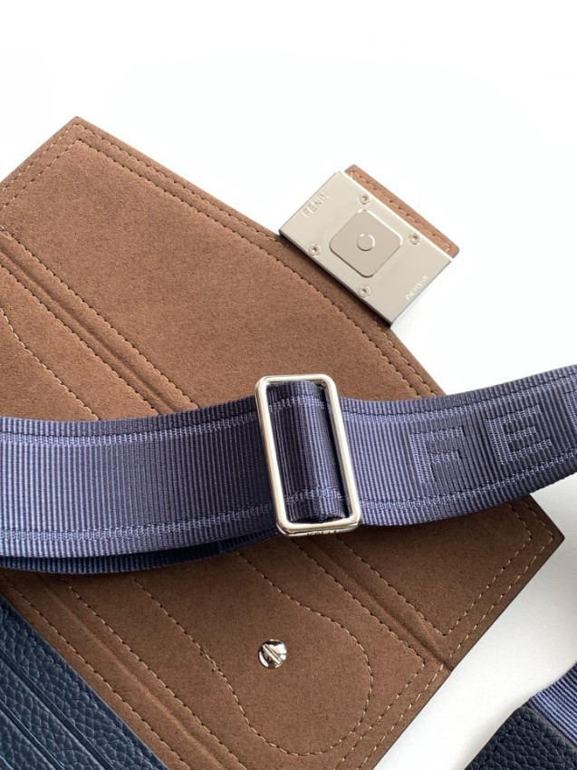 フェンディ 定番ピーカブースタイルショルダーバッグ 激安屋口コミ多数 高級感仕上げ 安心サイト 実店舗運営 長年の実績 選ばれる理由あり_8