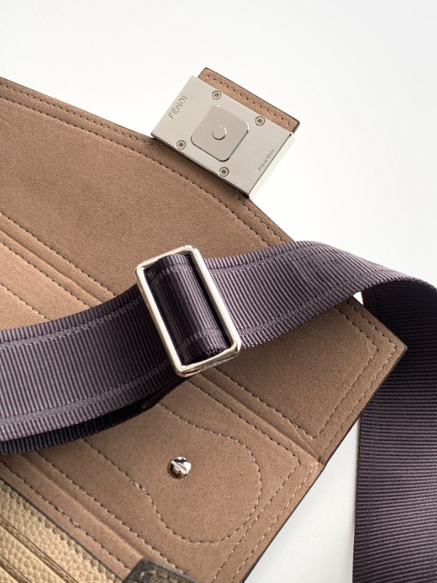 フェンディ 2026新作 ピーカブースタイルショルダーバッグ 精密ディテール 格安 安心の日本倉庫 追跡可能 数量限定入荷 高級感仕上げ_8