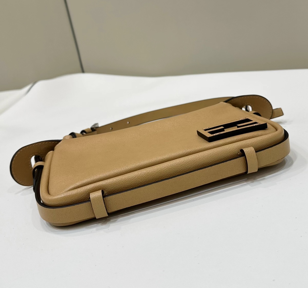 フェンディ 定番レザーワンショルダーバッグ n級 高級レベル仕様 上質感 安心の日本倉庫 追跡可能 ユーザー満足保証_4