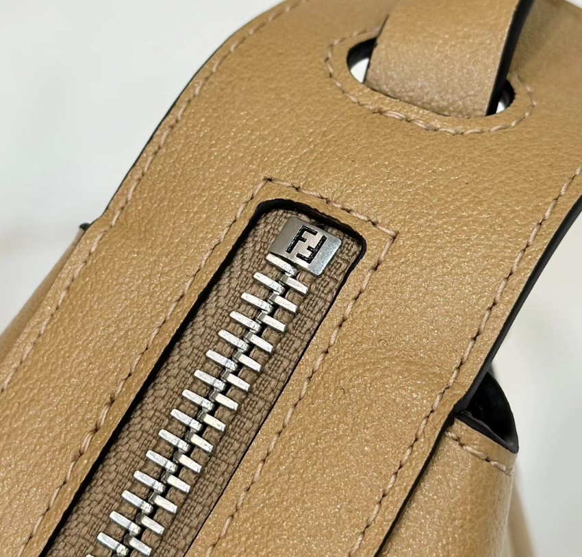フェンディ 定番レザーワンショルダーバッグ n級 高級レベル仕様 上質感 安心の日本倉庫 追跡可能 ユーザー満足保証_7