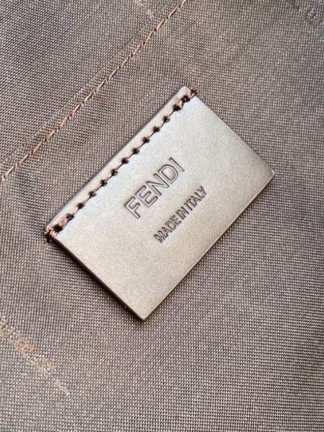 フェンディ レザーショルダーバッグ 2026新作 本物級コピー 本革使用 高級レベル仕様 精密ディテール 職人技術再現 安心サイト 発送保証_9