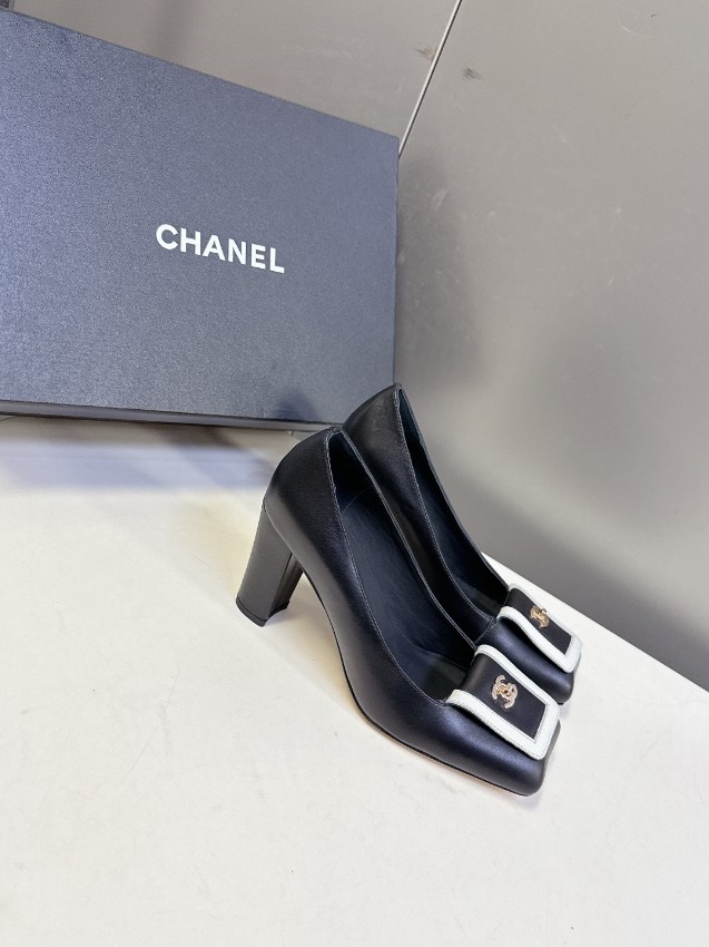 シャネル 2026新作 レディースパンプス 本革使用 高級感仕上げ 精密ディテール 金具ロゴ装飾 安心サイト 本物級コピー エレガントヒール_1