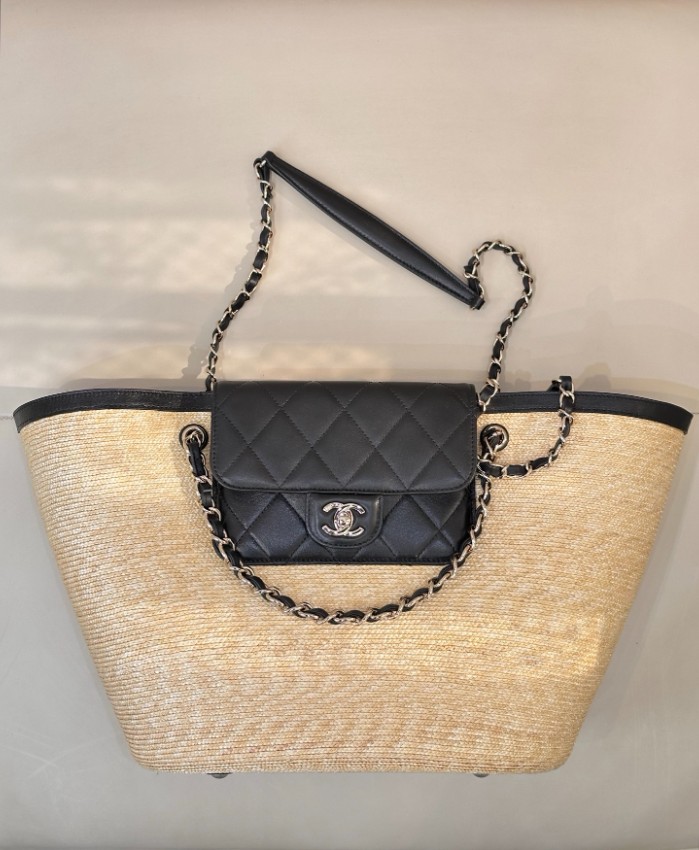 シャネル スーパーコピー ストロートートバッグ チェーンショルダー キルティングフラップ 高級感仕上げ_1