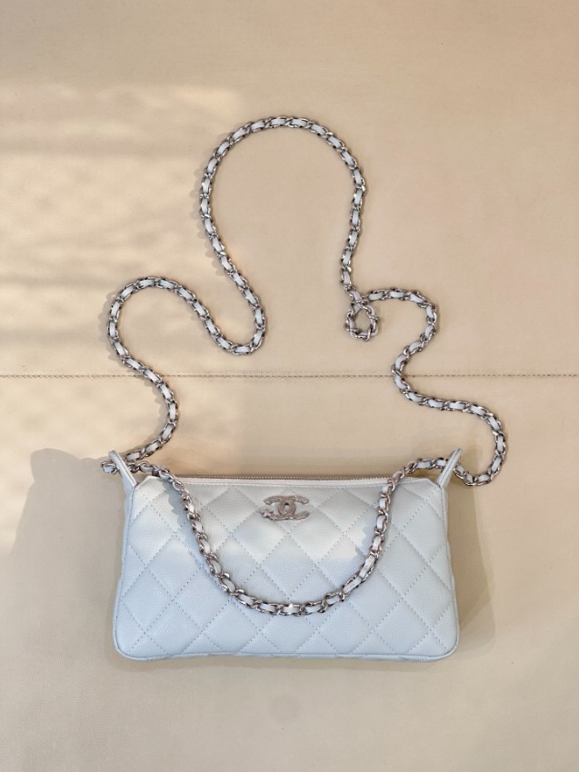 シャネル ブランド コピー キルティングチェーンショルダーバッグ スリムポーチデザイン 上質感_1