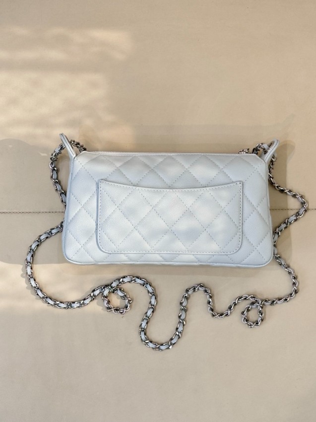 シャネル ブランド コピー キルティングチェーンショルダーバッグ スリムポーチデザイン 上質感_2