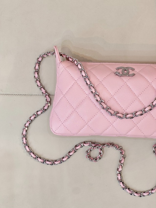 シャネル n級 キルティングチェーンショルダーバッグ スリムポーチデザイン 激安_4