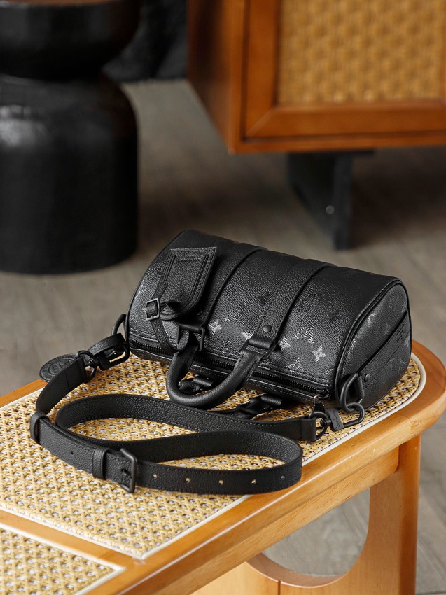 ルイヴィトン スーパーコピー ナノスピーディ ハンドバッグ エンボスレザー 高級感仕上げ_4