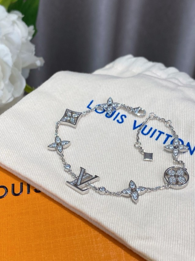ルイヴィトン ハイブランド モノグラムチャームブレスレット フラワーモチーフジュエリー 激安_4