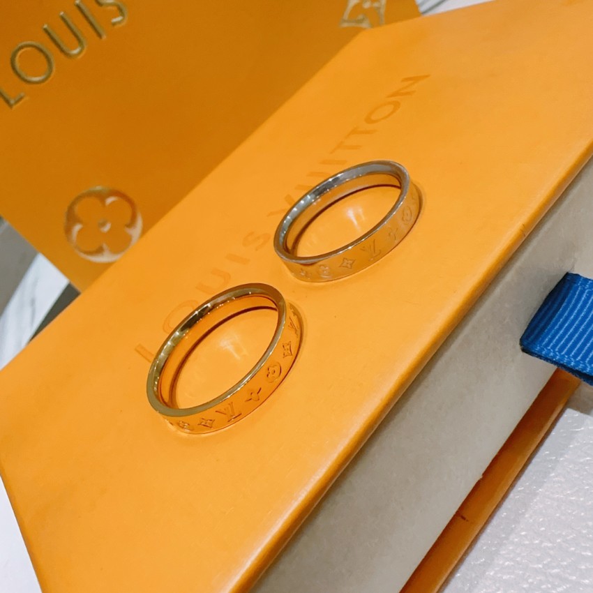 ルイヴィトン スーパーコピー モノグラム刻印リング ペアジュエリーデザイン 口コミ多数_5