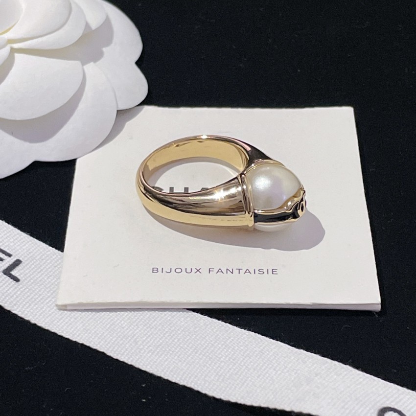 シャネル ブランド コピー パールデザインリング ゴールドジュエリーモデル 精密ディテール_1