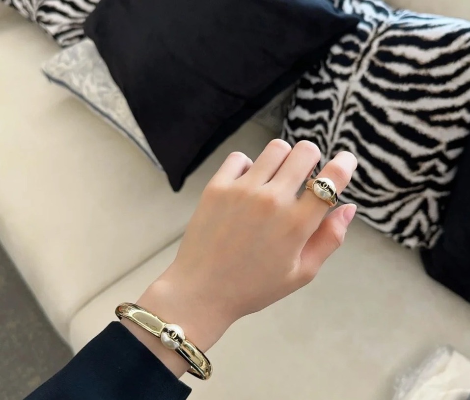 シャネル ブランド コピー パールデザインリング ゴールドジュエリーモデル 精密ディテール_6