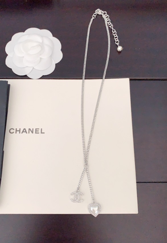 シャネル 本物級コピー CCロゴ ハートチャーム ネックレス シルバーチェーン_4