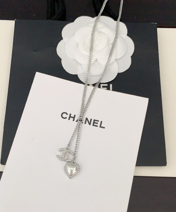 シャネル 本物級コピー CCロゴ ハートチャーム ネックレス シルバーチェーン_2
